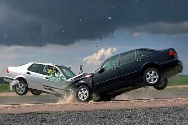 Wie viel kostet es, ein Auto zu versichern?