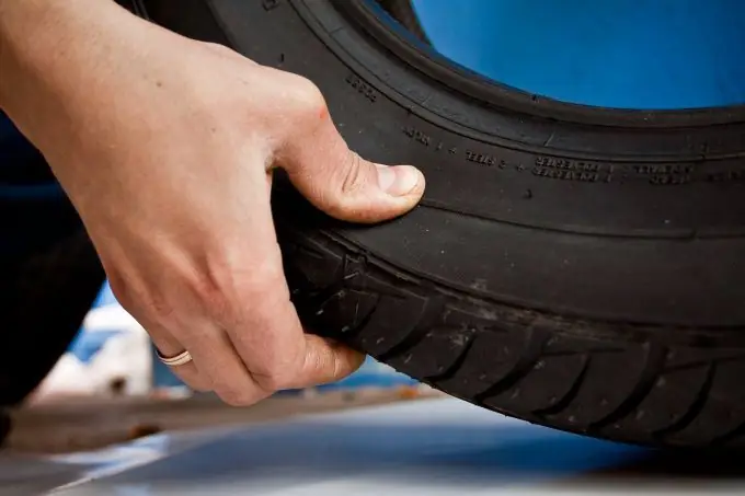 Is it acceptable to use car tires with deep cracks?