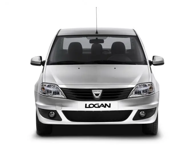 Com substituir un llum a Renault Logan