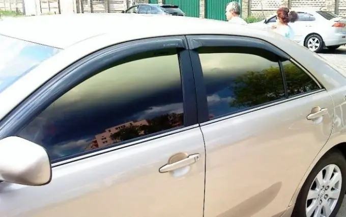 How to remove mirror tint