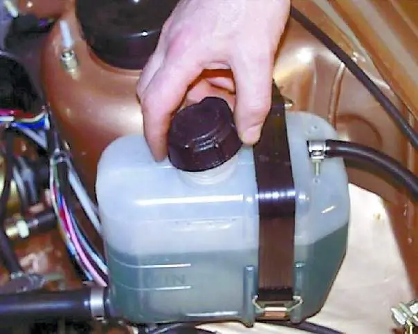 How to check the radiator cap