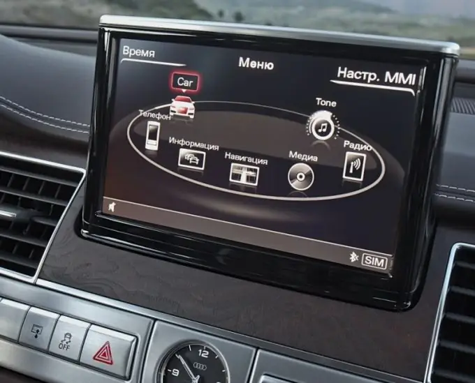 Ako dekódovať rádiový magnetofón Audi