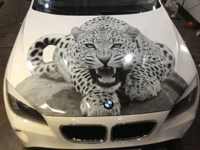 Airbrushing on a car