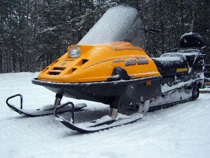 Como obter uma licença de snowmobile