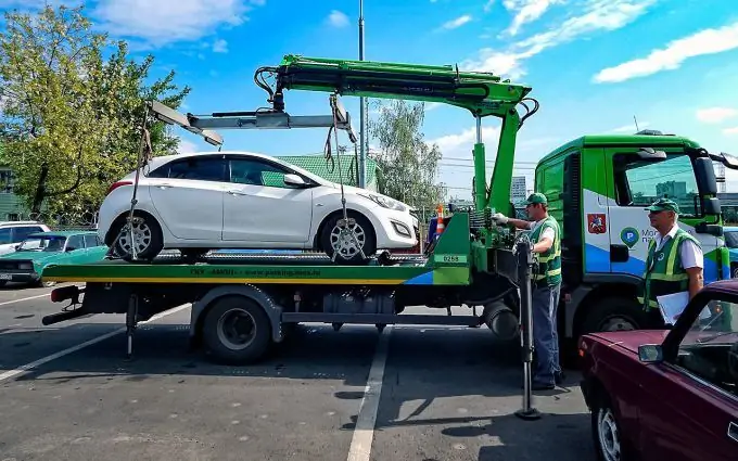 Onko mahdollista evakuoida auto, joka estää auton uloskäynnin?