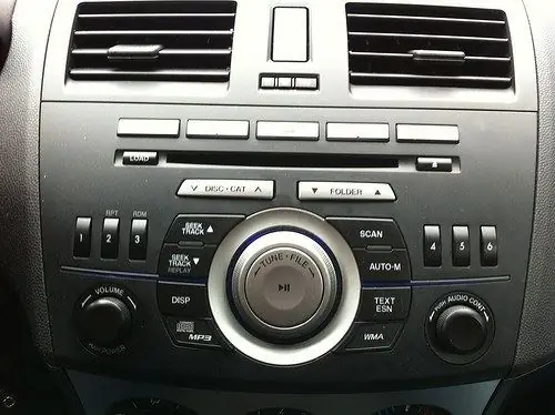 Come sbloccare l'autoradio in Volkswagen